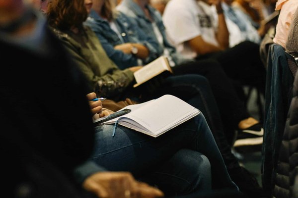 Quels sont les principes de formation en stratégies de commercialisation pour les startups technologiques ?