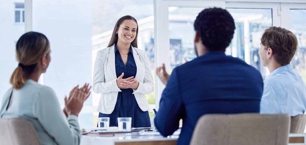 Quelles techniques pour enseigner la gestion de la diversité culturelle dans les équipes de service client ?
