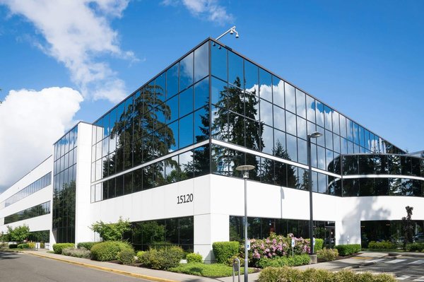 Quelles stratégies juridiques adopter pour la protection des données dans les entreprises de cloud computing?